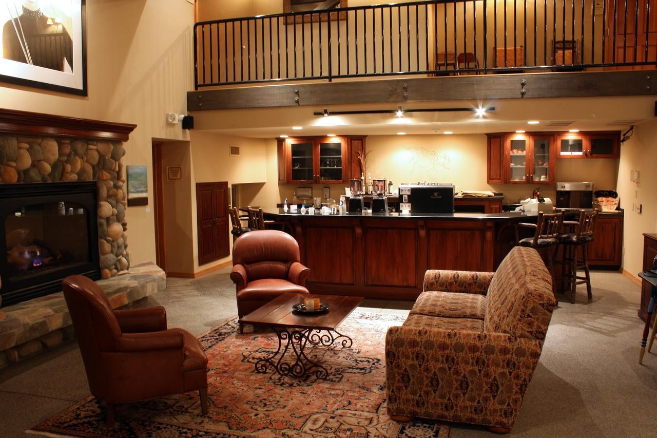 Mountain Lake Lodge Woods Bay Εξωτερικό φωτογραφία